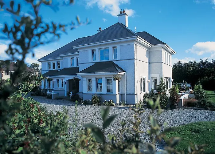 Killarney Lodge photo